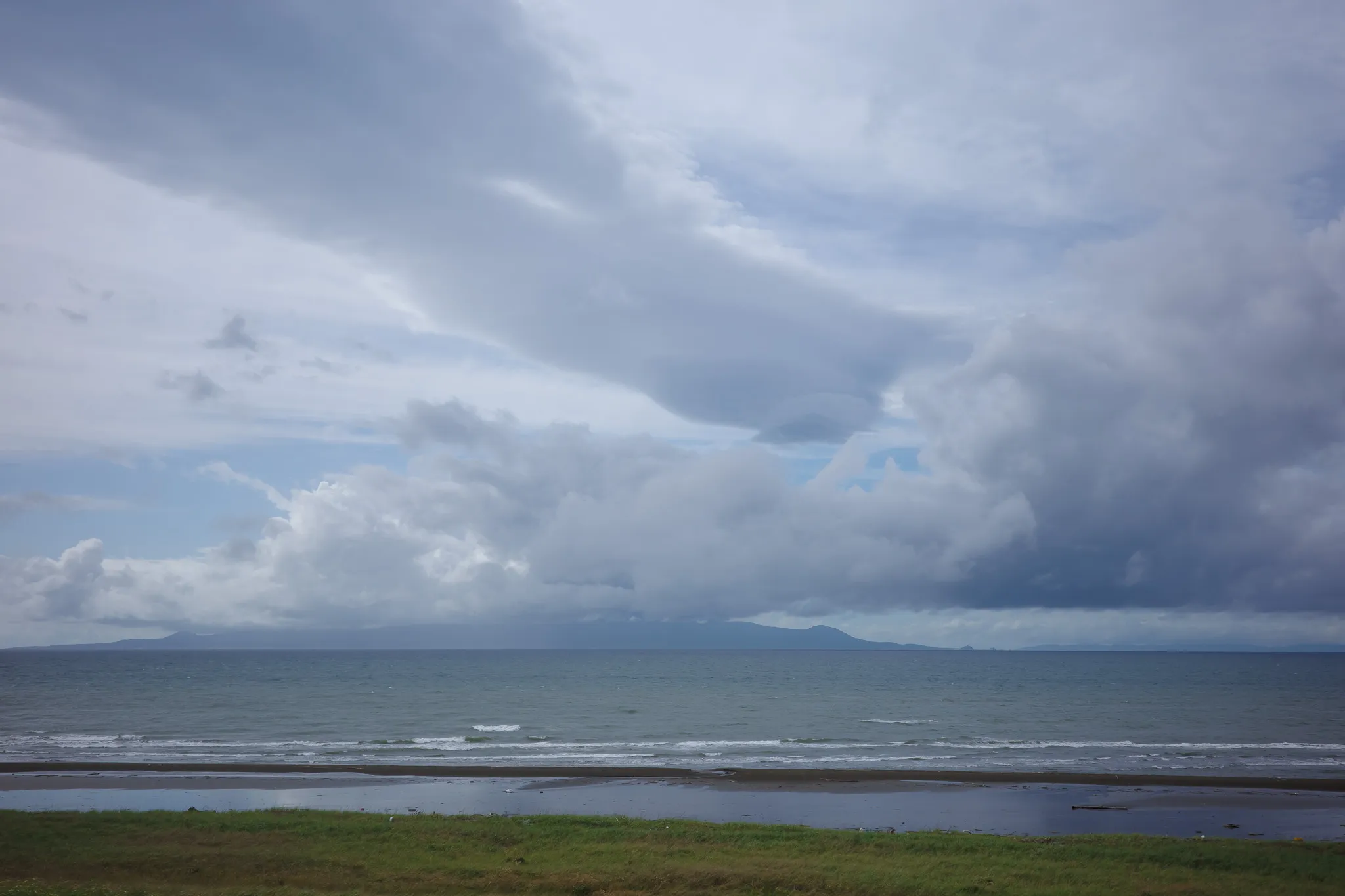 オロロンラインの海岸